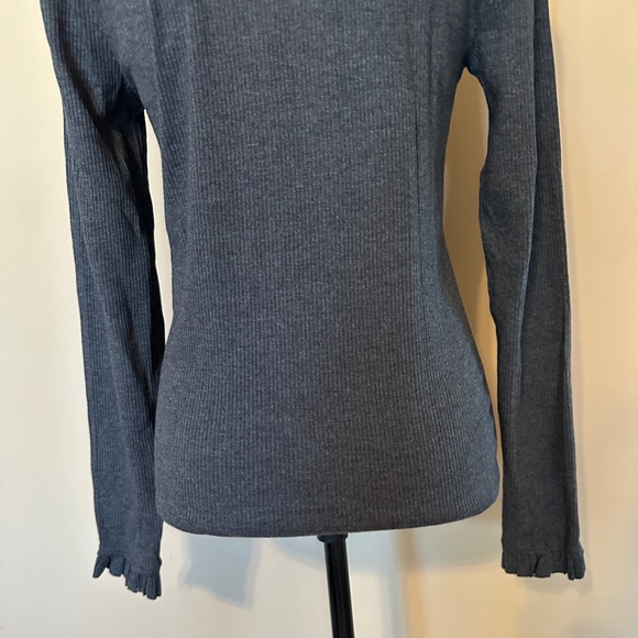 Vintage rib ruffle mockneck T shirt - Picture 7 of 10